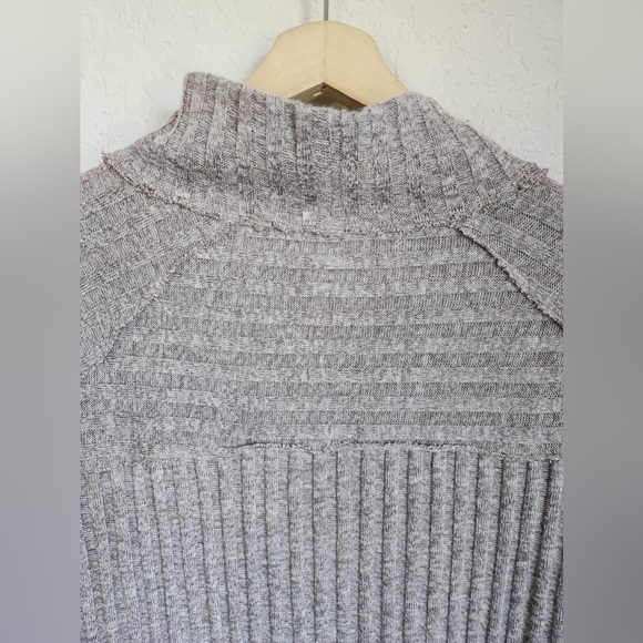Free People Waffle Knit Long Sleeve Mock Neck size medium - Picture 5 of 8
